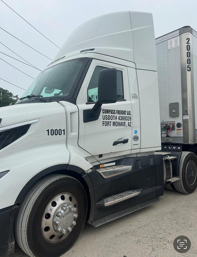 Used 2025 Volvo 300 Day Cab Semi Truck