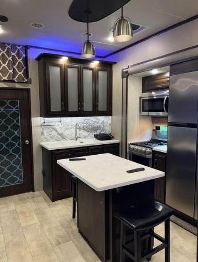Used 2020 Grand Design Momentum 349m