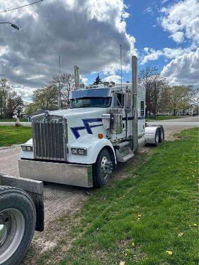 Used 2016 KENWORTH W900