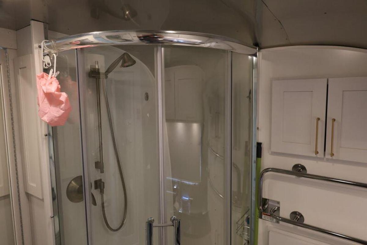 Used 2021 Airstream Classic 33FB Travel Trailer