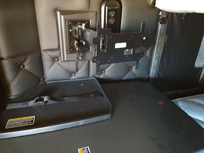 Used 2022 KENWORTH T880