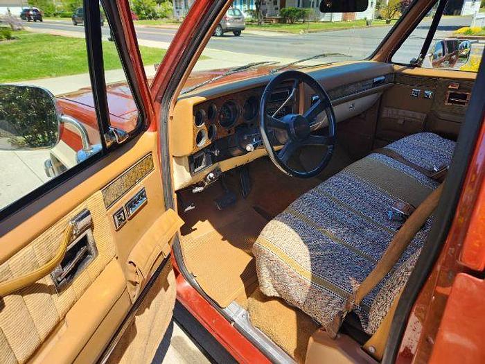 Used 1990 Chevrolet Suburban Silverado Package