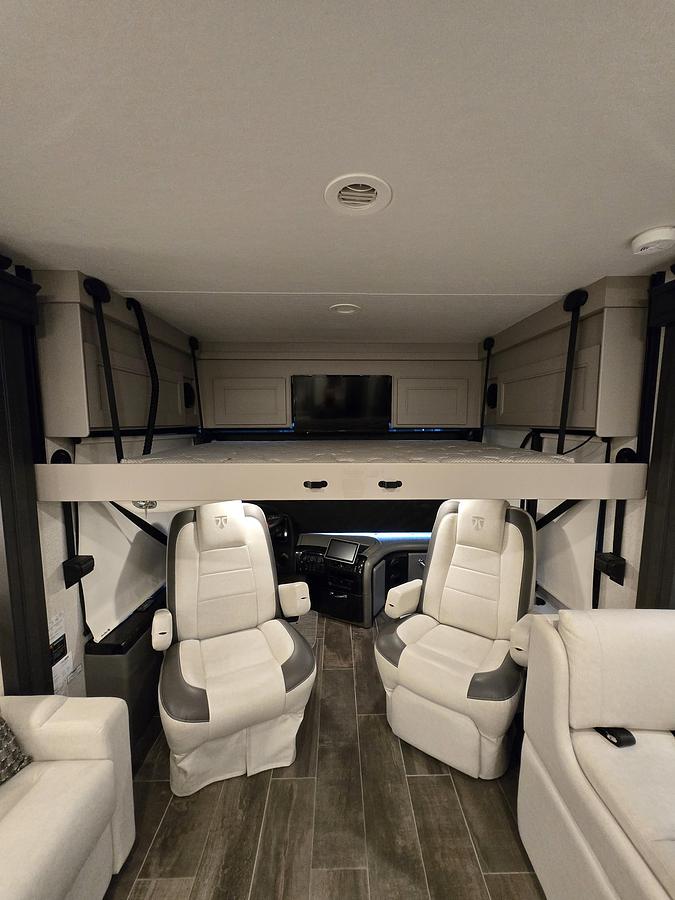 Used 2024 Thor Motorcoach Aria 4000