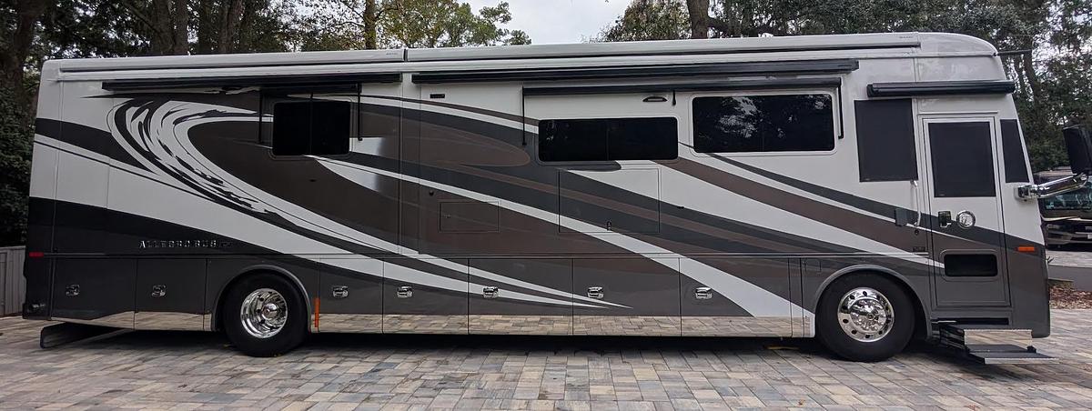 Used 2022 Tiffin Motorhomes Allegro Bus 40IP Class A Motorhome