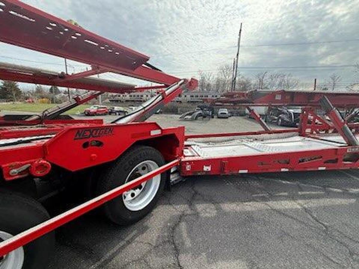 Used 2020 Peterbilt 389 Car Hauler