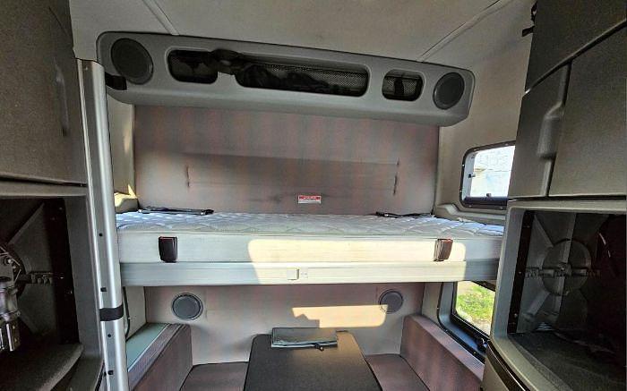 Used 2021 Volvo VNL64T860