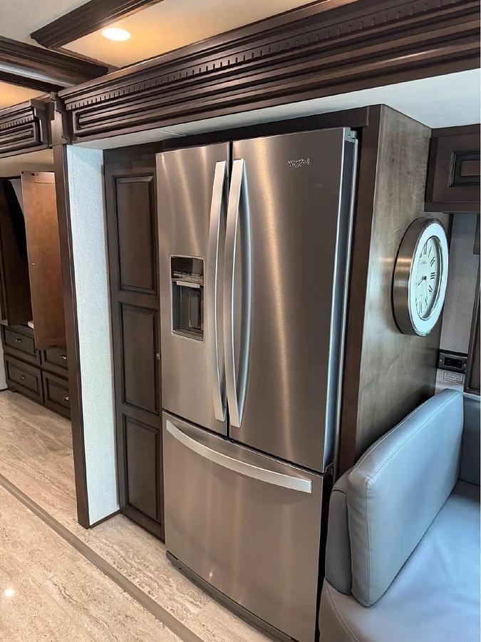 Used 2021 Newmar Dutch Star 4369