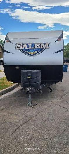 Used 2017 Forest River Salem T26TBUD 26ft Travel Trailer