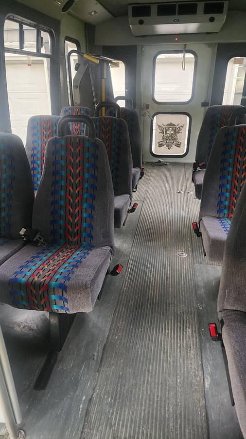 Used 2013 Ford F-450 Econoline 14 Passenger Shuttle Bus