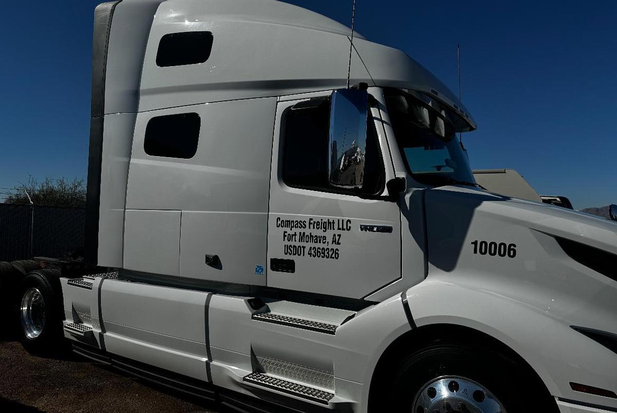 Used 2025 Volvo VNL 760 Sleeper Semi Truck