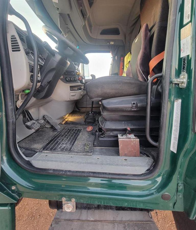 Used 2021 Peterbilt 567