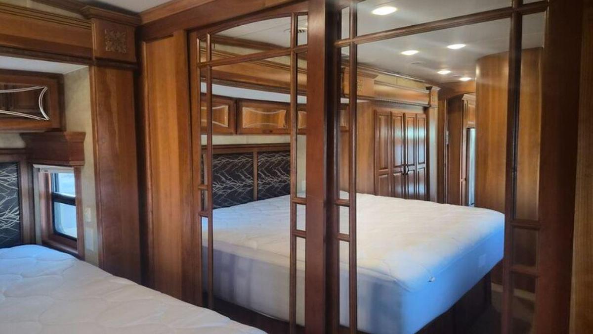 Used 2015 DRV Mobile Suites 43 Atlanta Fifth Wheel