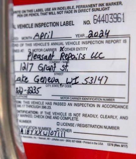 Used 1999 Mack CH613 Wrecker Tow Truck