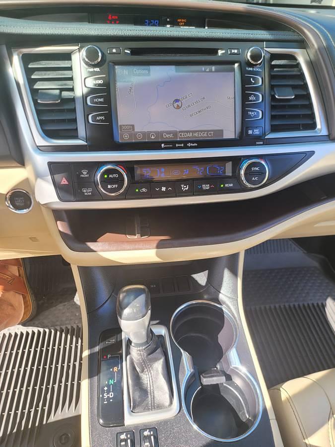 Used 2019 Toyota Highlander XLE