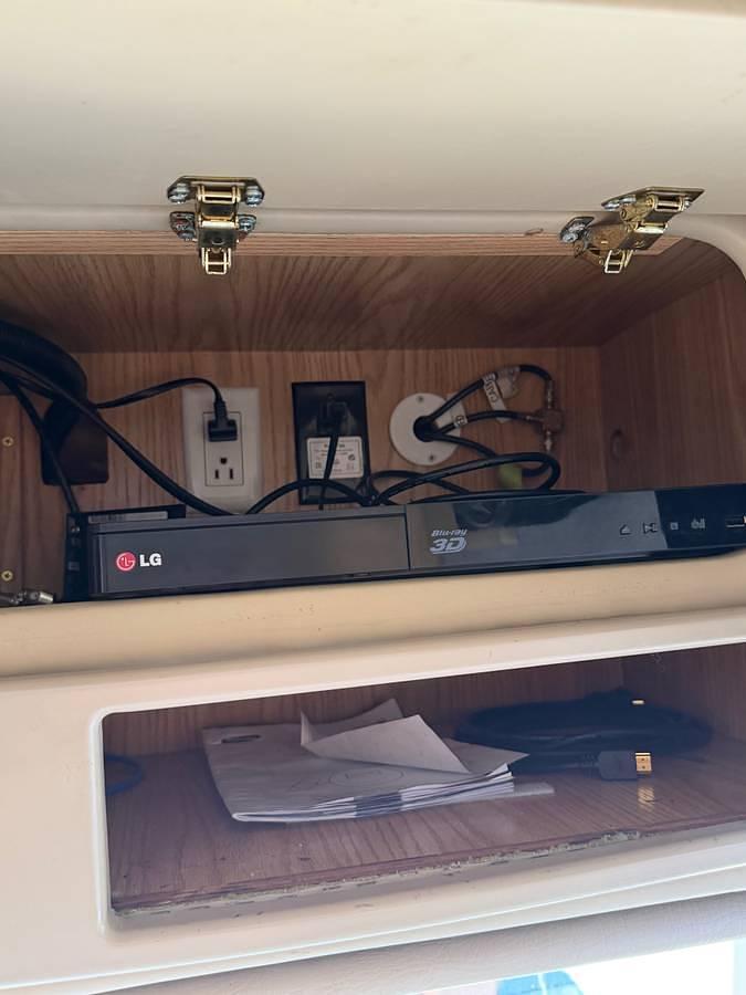 Used 2000 Fleetwood Pace Arrow 37C Class A Motorhome