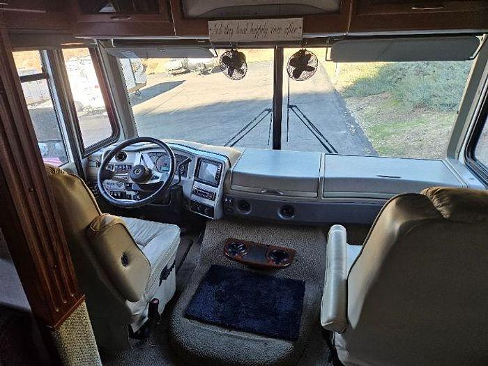 Used 2005 Fleetwood Southwind 37L