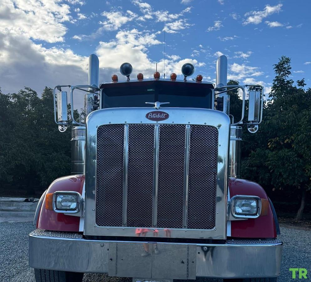 Used 2012 Peterbilt 367 Heavy Duty Commercial Truck