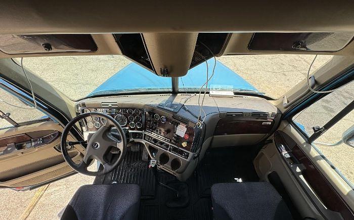 Used 2011 Freightliner CORONADO 132