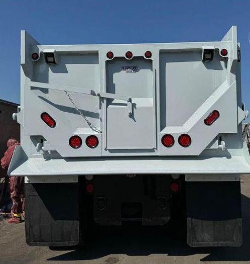 Used 2016 Peterbilt 567