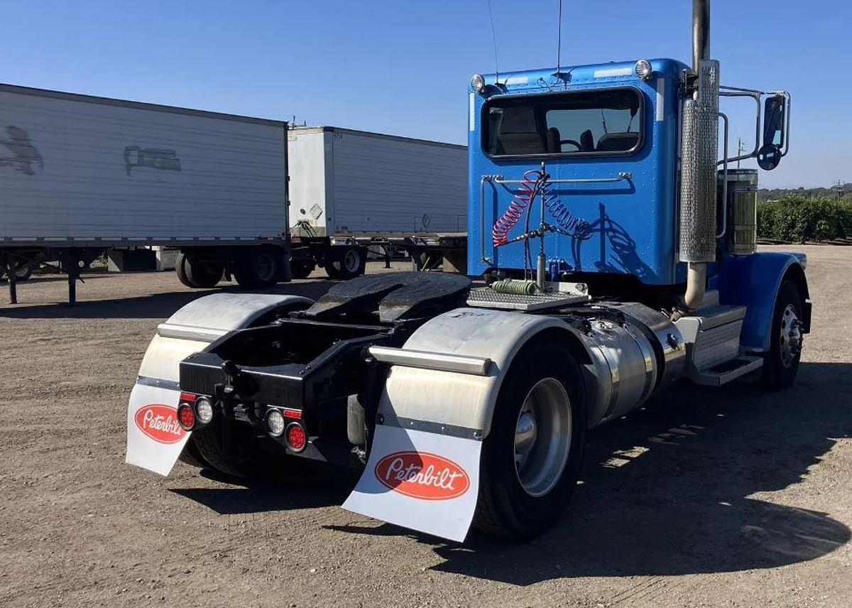 Used 2020 Peterbilt 389