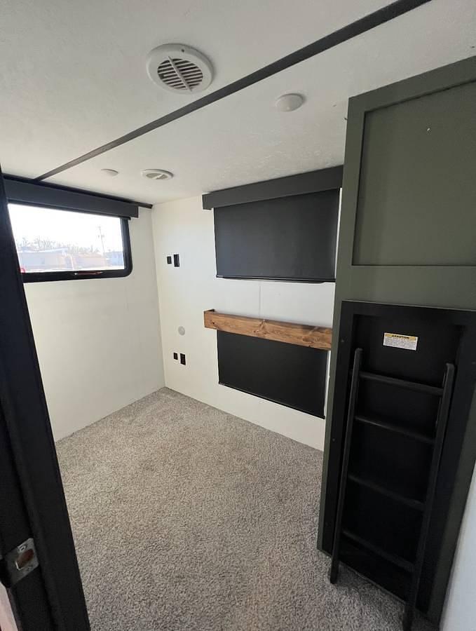 Used 2021 Keystone Montana High Country 351BH Fifth Wheel