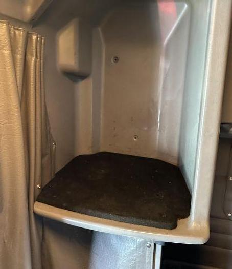 Used 2009 Peterbilt 389