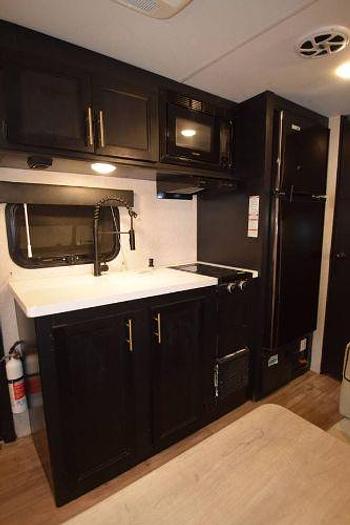 Used 2022 Forest River Cherokee Wolf Pup 16BHS