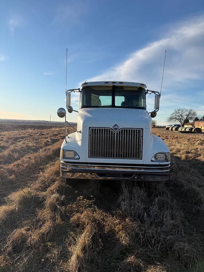 Used 2002 International 9400i Day Cab Semi Truck