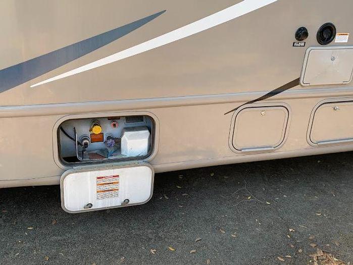 Used 2015 Thor Motor Coach Axis 25.2