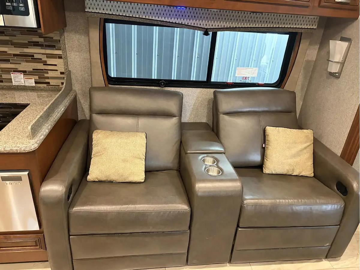 Used 2019 Forest River Berkshire XL 40D