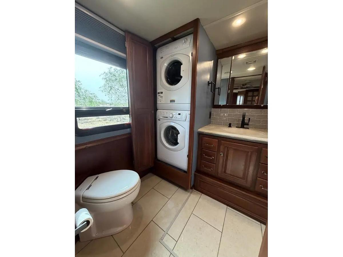 Used 2015 Winnebago Itasca Ellipse 42HD