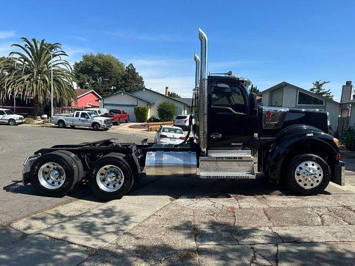 Used 2021 KENWORTH W990