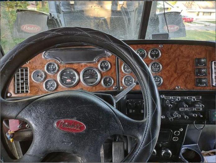 Used 2001 Peterbilt 379