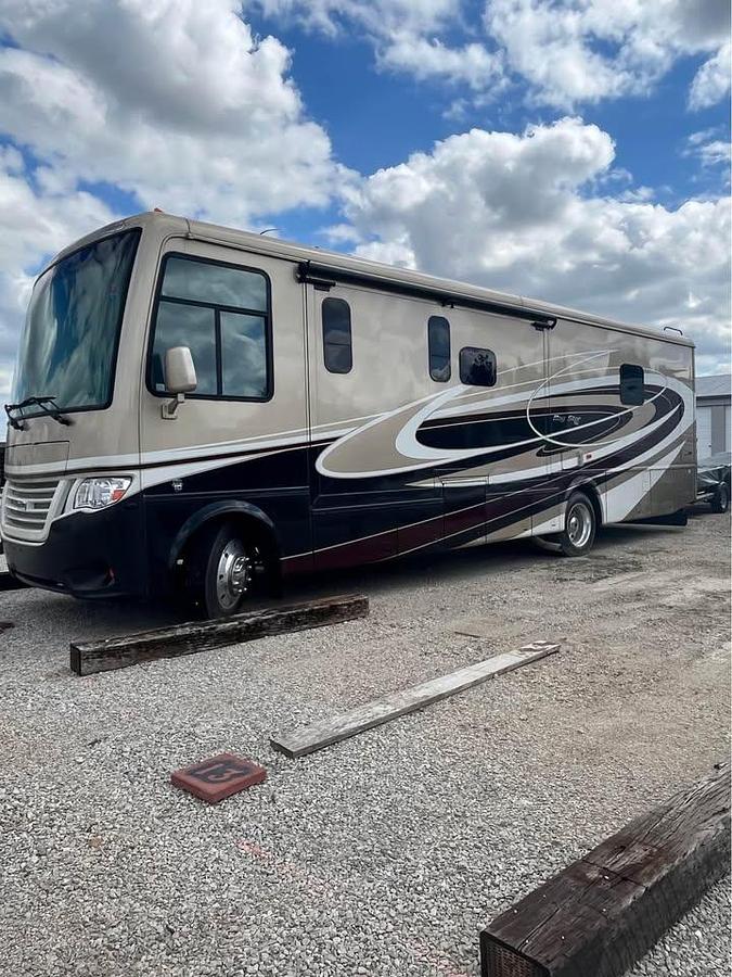 Used 2017 Newmar Bay Star