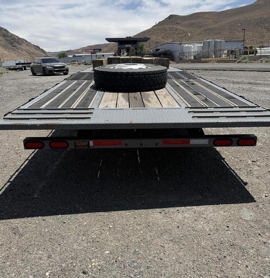 Used 2023 Diamond C 45 Ft