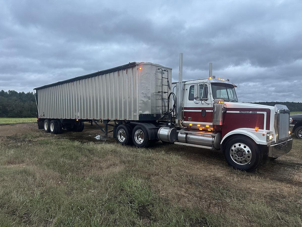 Used 2021 Western Star 4964 Day Cab