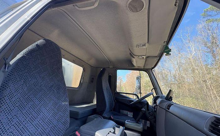 Used 2010 Mitsubishi Fuso FK260