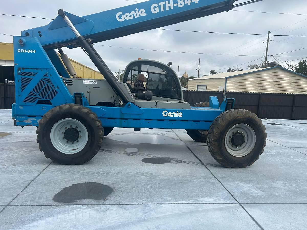 Used 2011 Genie GTH-844