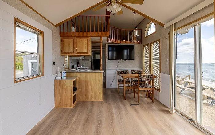 Used 2003 Breckenridge Park Model