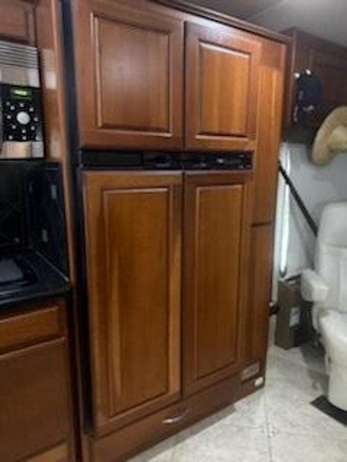 Used 2010 Winnebago Tour 40BD Class A Motorhome