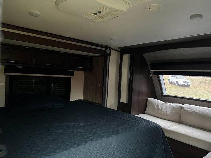 Used 2019 Jayco Whitehawk 30RLS