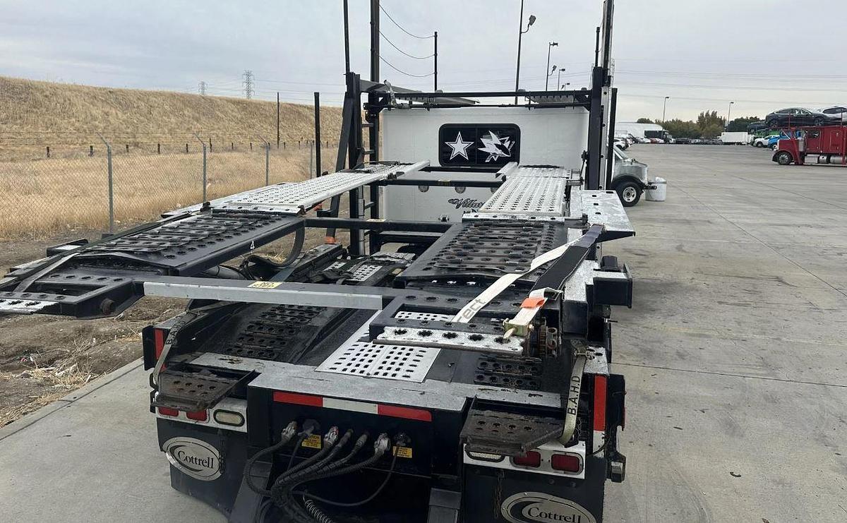 Used 2015 Peterbilt 389