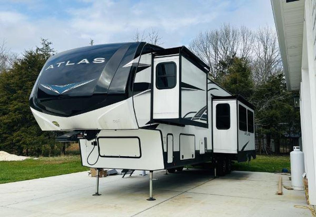 Used 2023 Dutchmen Atlas 3602LFKB Fifth Wheel