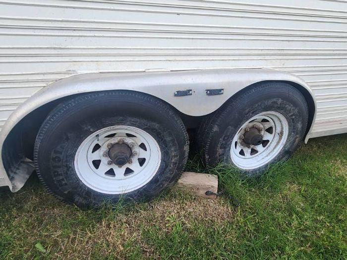 Used 1986 Lite Line 9 Horse Trailer