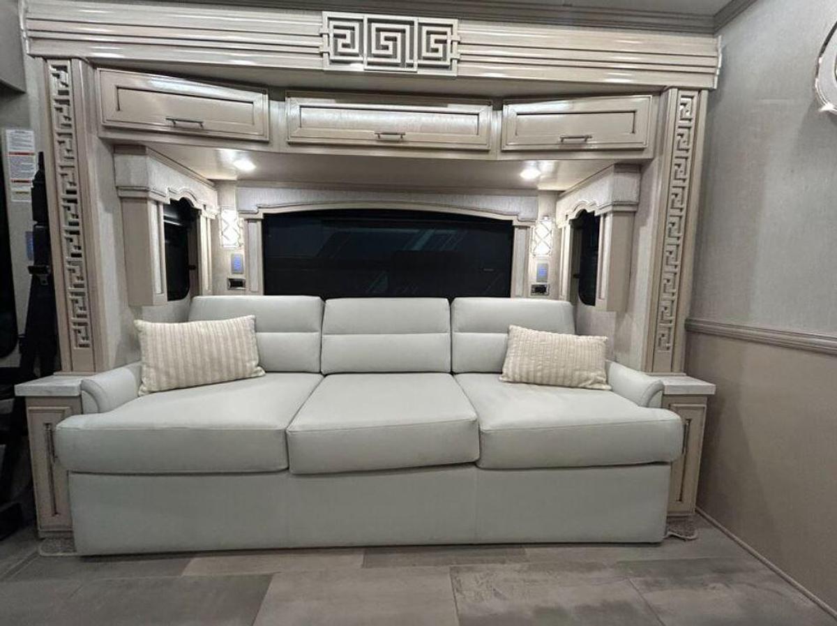 Used 2023 Newmar Ventana 3407