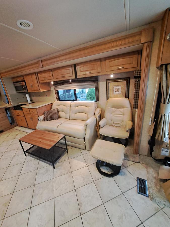 Used 2008 Winnebago Tour 40FD