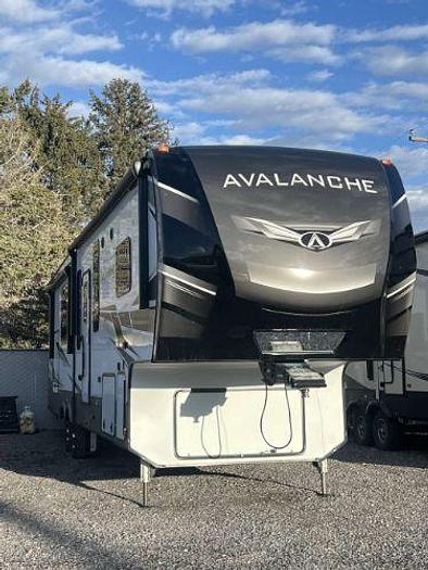 Used 2021 Keystone Avalanche 37EGK