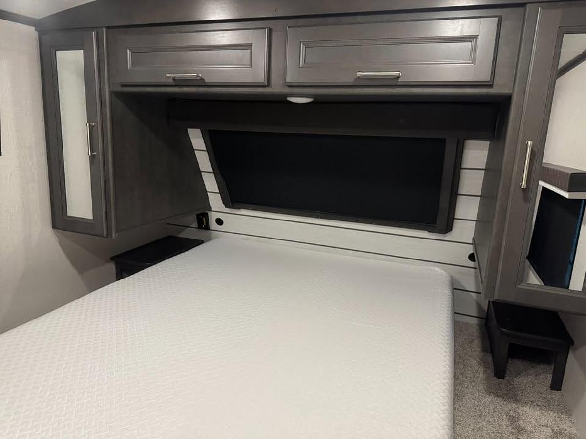 Used 2024 Keystone Cougar 25MLE