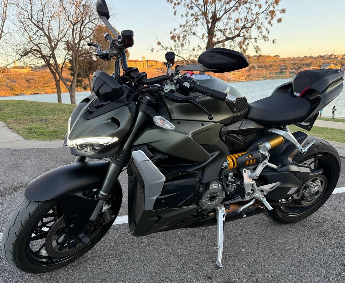 Used 2023 Ducati Streetfighter V2