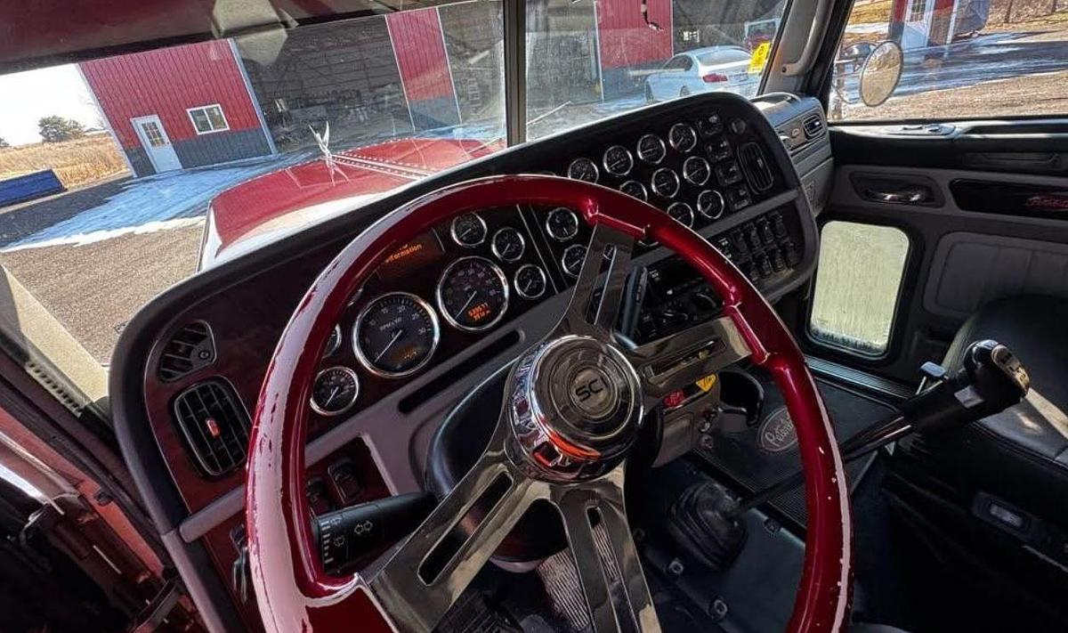 Used 2021 Peterbilt 389